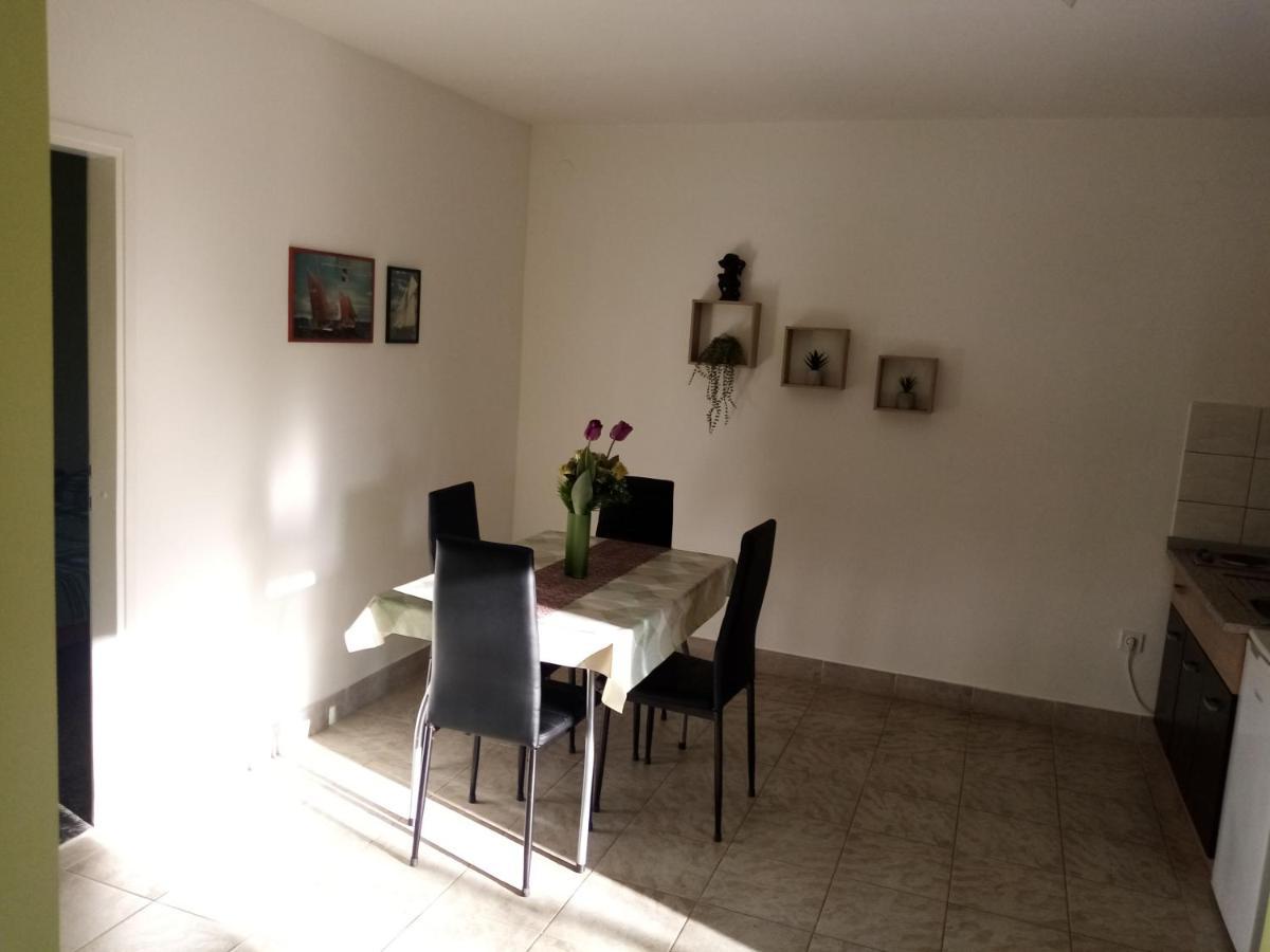 פולה Apartment Buic מראה חיצוני תמונה